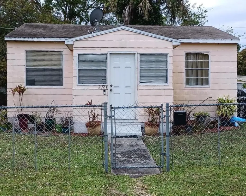 2721 18th Street S St Petersburg FL 33712