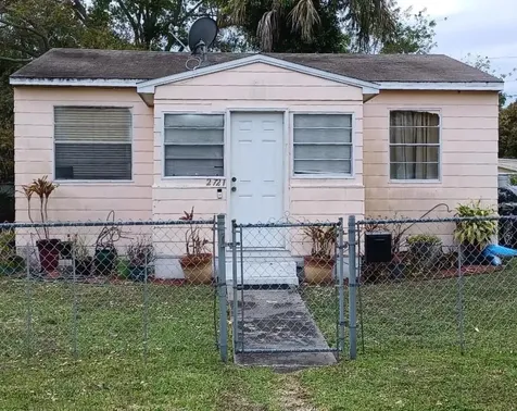 2721 18th Street S St Petersburg FL 33712