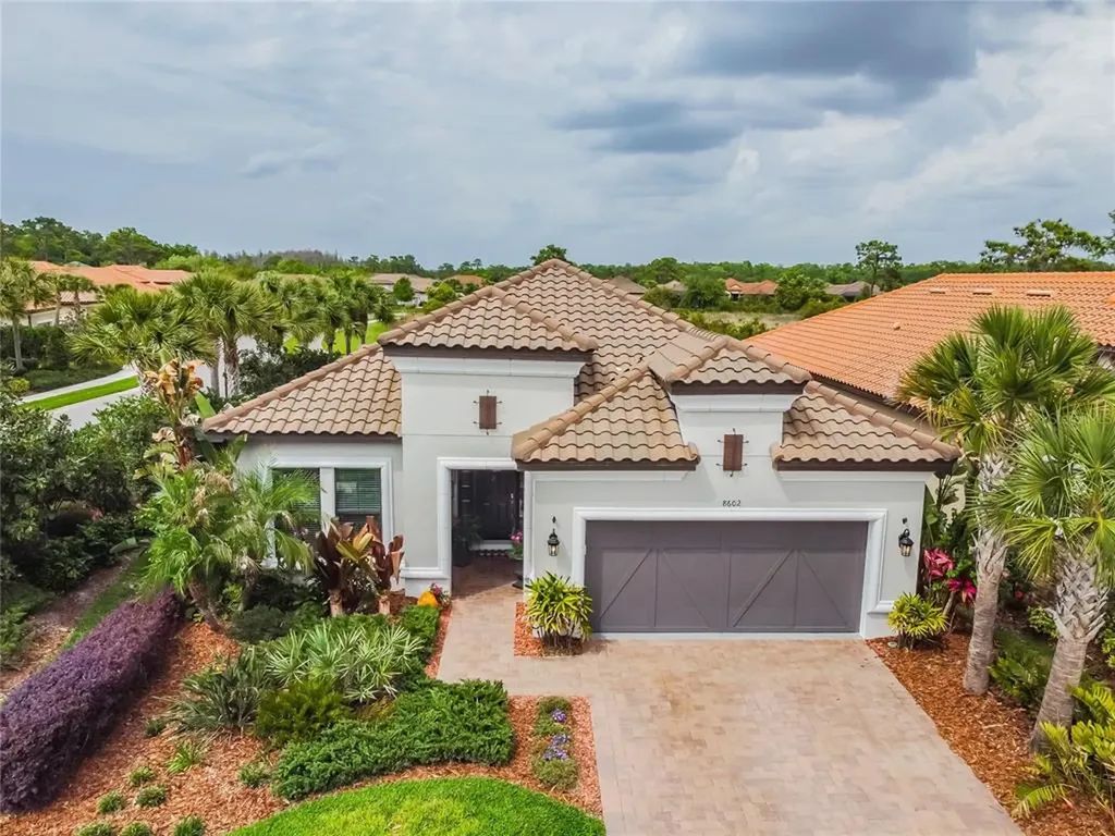 8602 Grand Alberato Road Tampa FL 33647