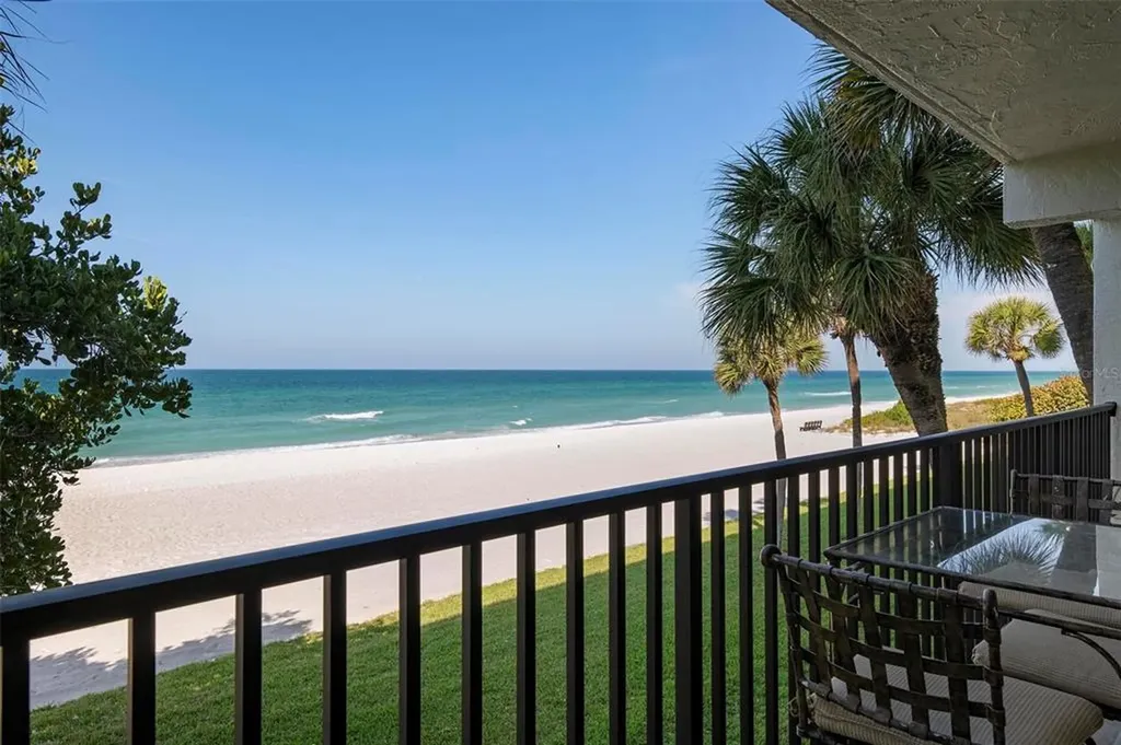 3235 Gulf Of Mexico Drive Longboat Key FL 34228