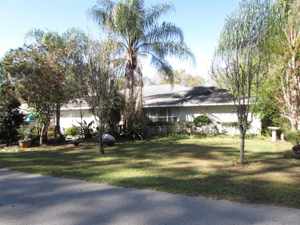 5782 SE 171st Court Ocklawaha FL 32179