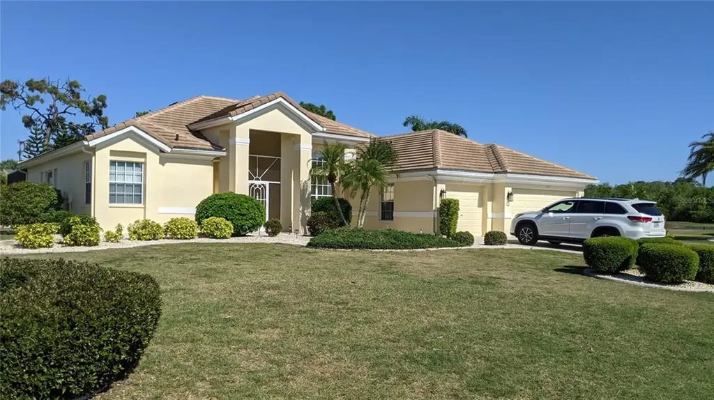 1103 Signature Drive Sun City Center FL 33573