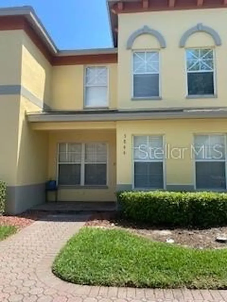 3866 Island Way St Petersburg FL 33705