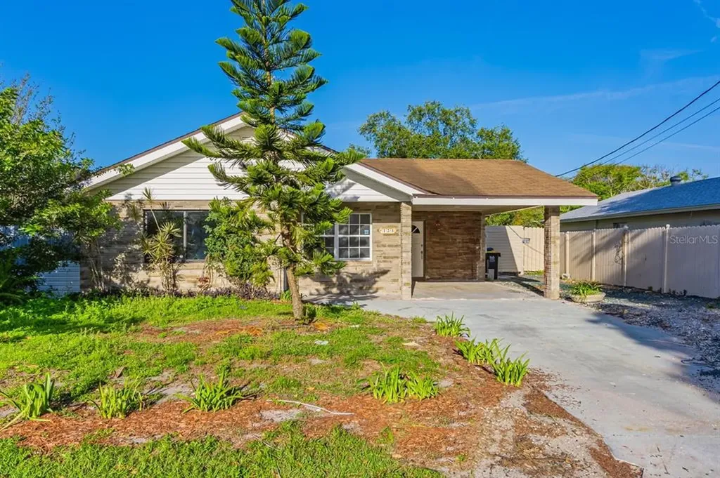 121 Herbert Street Auburndale FL 33823