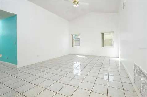 2217 Ballard Avenue Orlando FL 32833