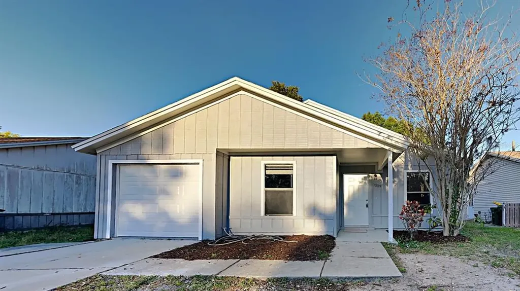 1559 N Tuttle Avenue Sarasota FL 34237