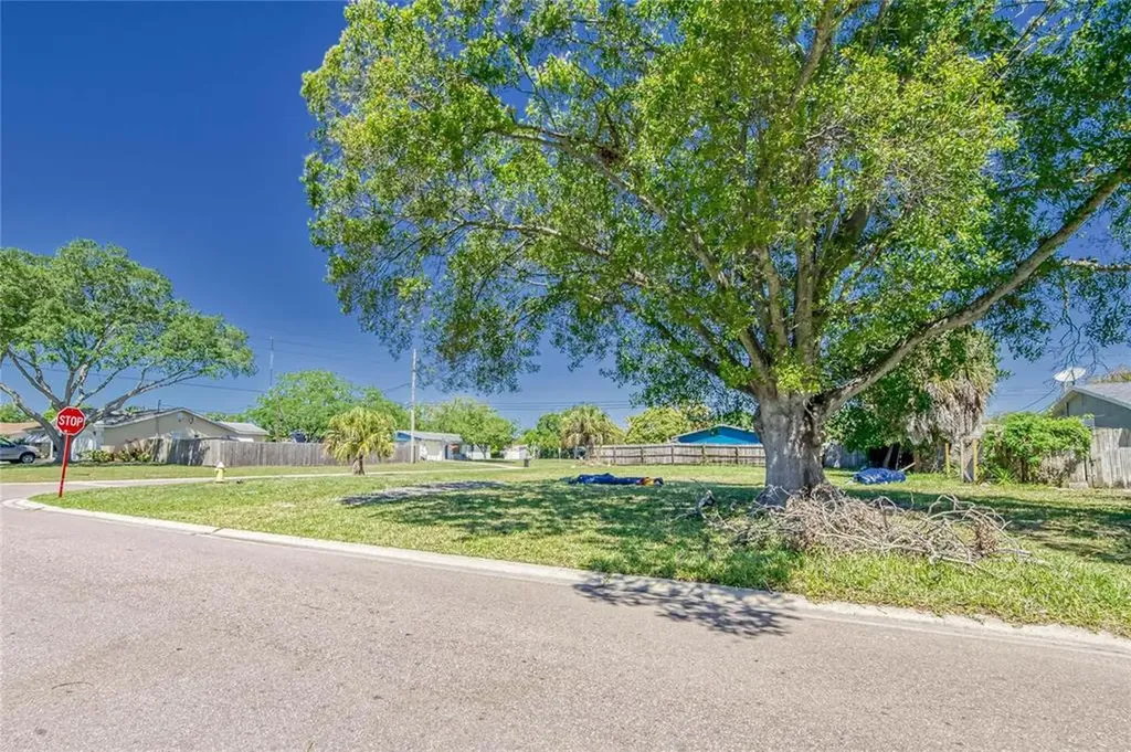 8469 78th Avenue Seminole FL 33777