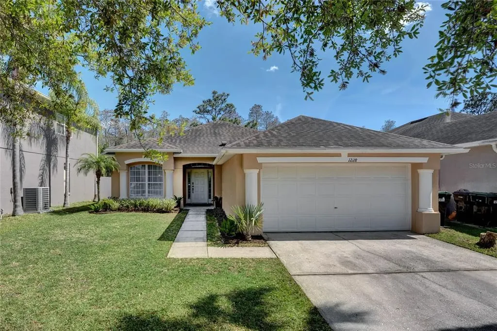 1228 Lake Biscayne Way Orlando FL 32824
