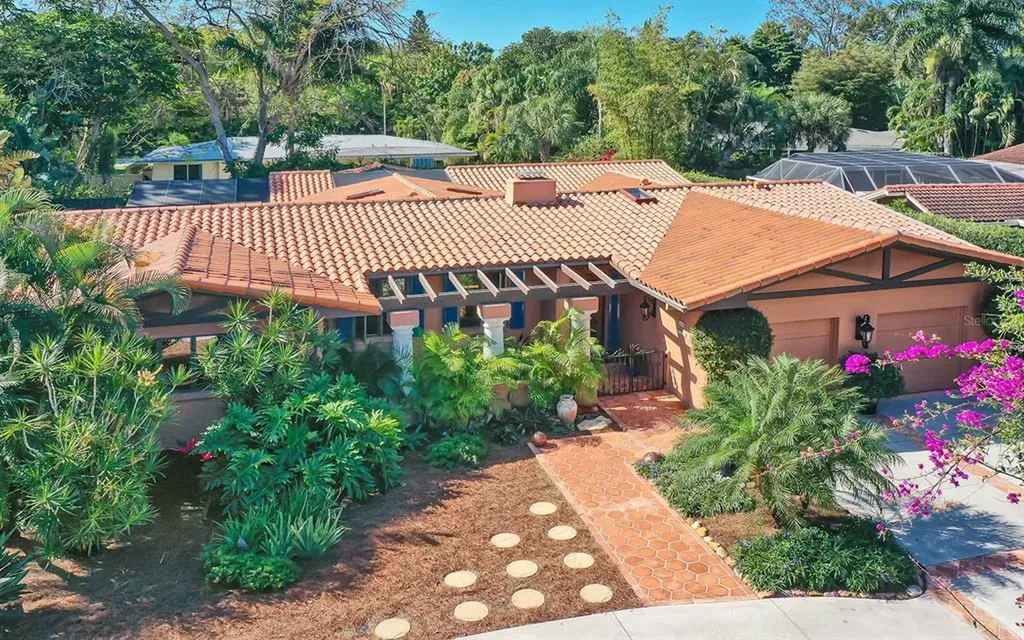 1514 S Lake Shore Drive Sarasota FL 34231