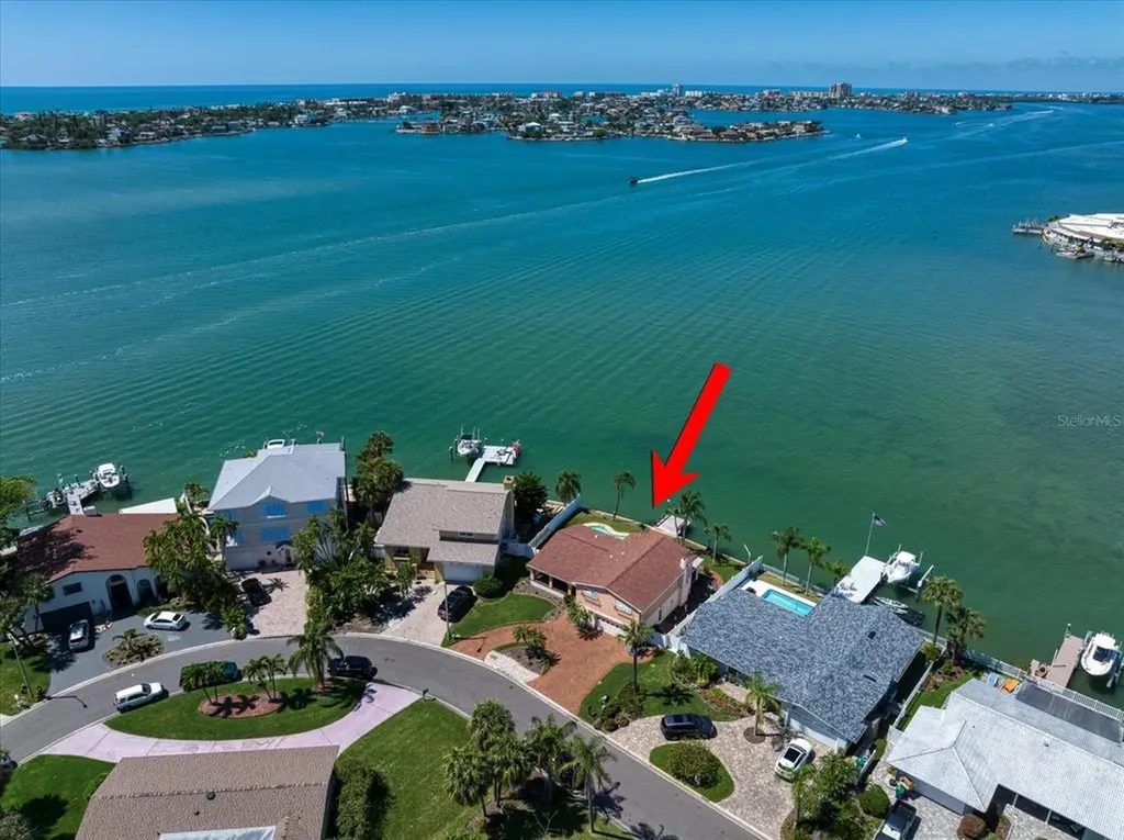 11585 48th Avenue N St Petersburg FL 33708