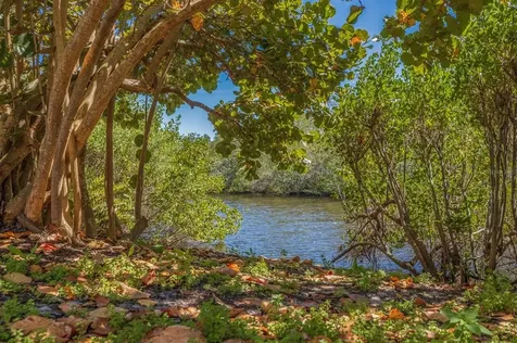 8244 Lapin Court Seminole FL 33777