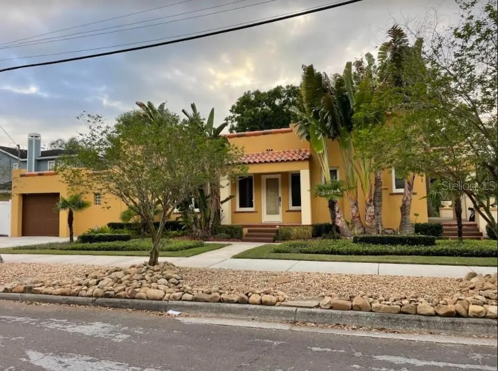 4102 W Bay To Bay Boulevard Tampa FL 33629
