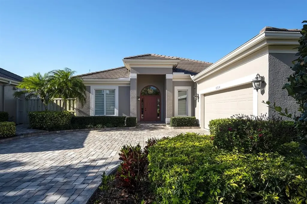 8724 51st Terrace E Bradenton FL 34211