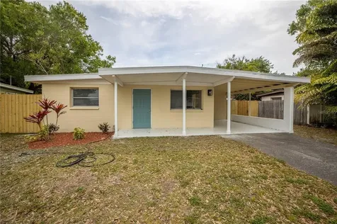 9471 Park Lake Drive N Pinellas Park FL 33782