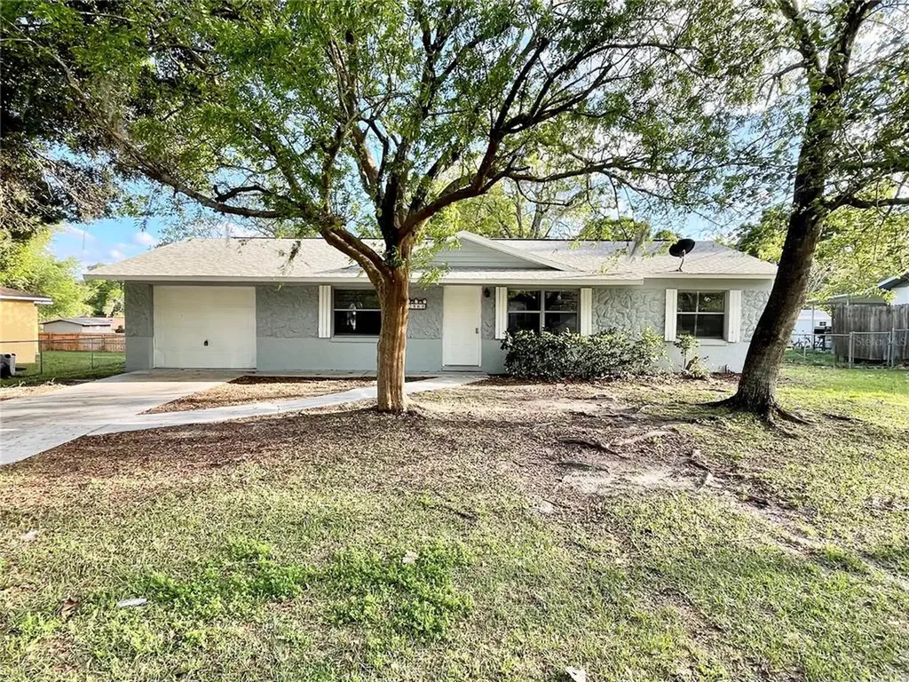 2860 NE 43rd Place Ocala FL 34479
