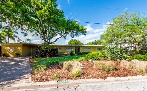 4925 W Melrose Avenue N Tampa FL 33629