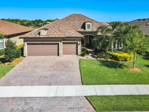 16931 Winthrop Place Bradenton FL 34202