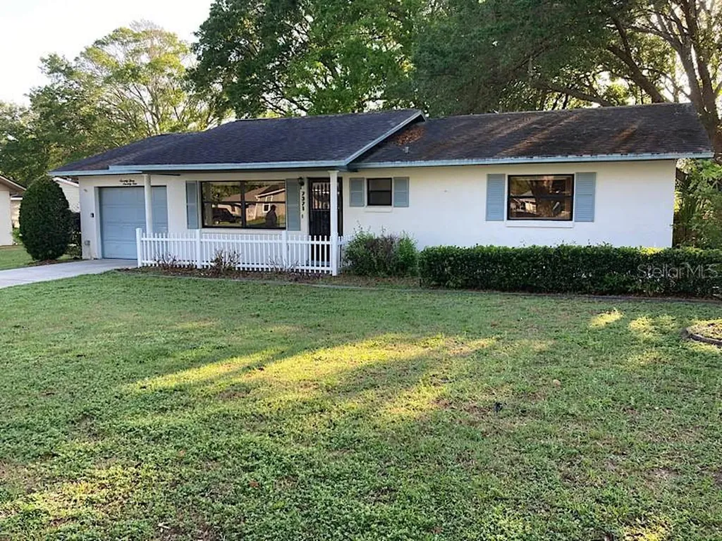 7371 SE 116th Street Road Belleview FL 34420