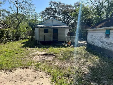 9406 N 18th Street Tampa FL 33612