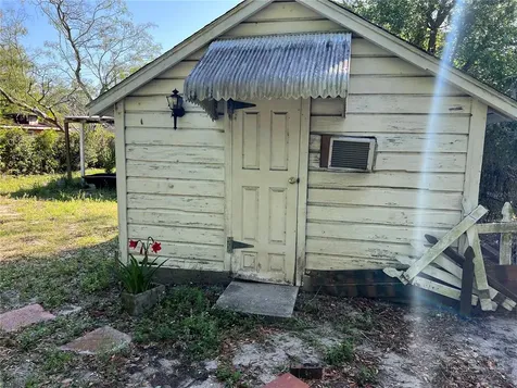9406 N 18th Street Tampa FL 33612