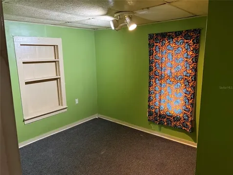 9406 N 18th Street Tampa FL 33612