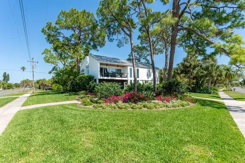 7507 Westmoreland Drive Sarasota FL 34243