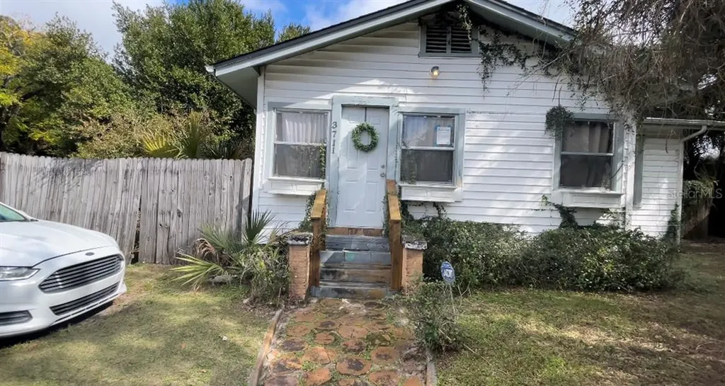 3711 N Dartmouth Avenue Tampa FL 33603