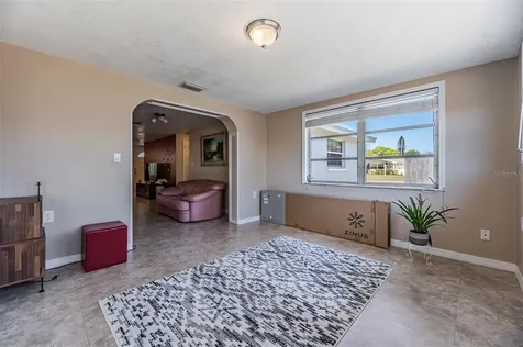 5252 Mosaic Drive Holiday FL 34690