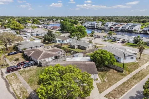 5252 Mosaic Drive Holiday FL 34690