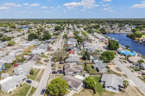 5252 Mosaic Drive Holiday FL 34690