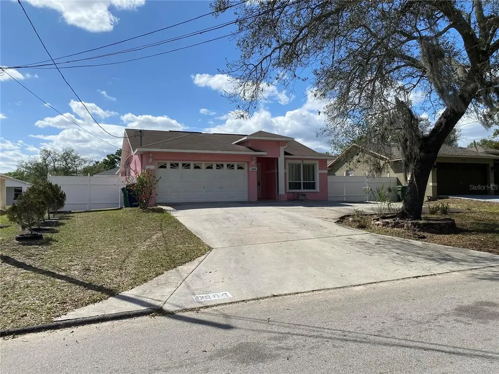 9804 N Connechusett Road Tampa FL 33617