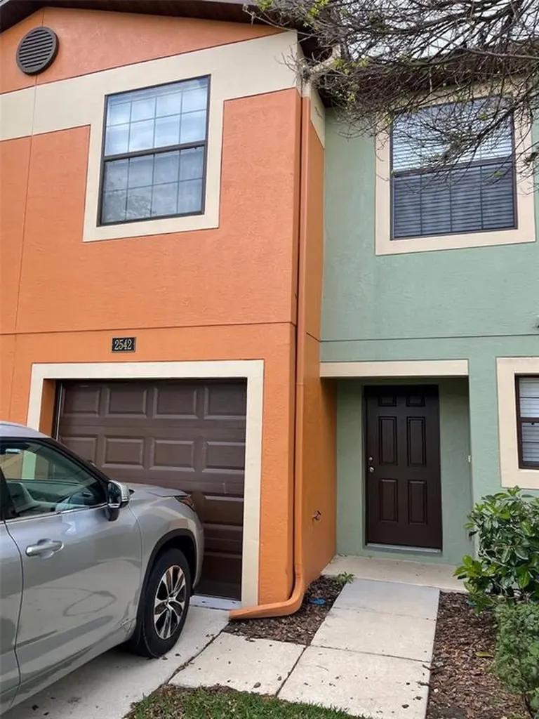 2542 Edgewater Falls Drive Brandon FL 33511
