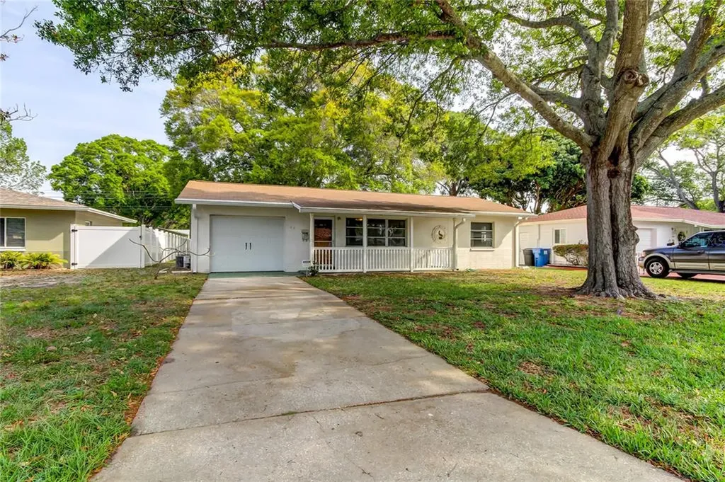 5443 12th Avenue N St Petersburg FL 33710