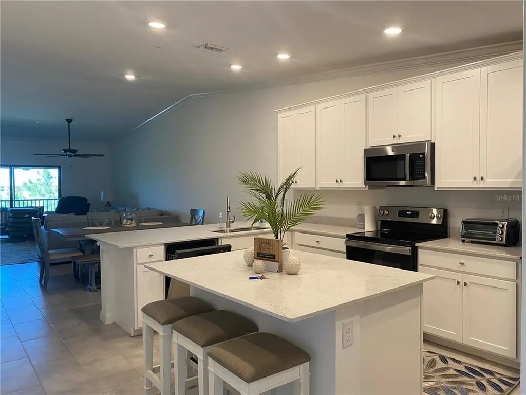 5664 Palmer Circle Bradenton FL 34211