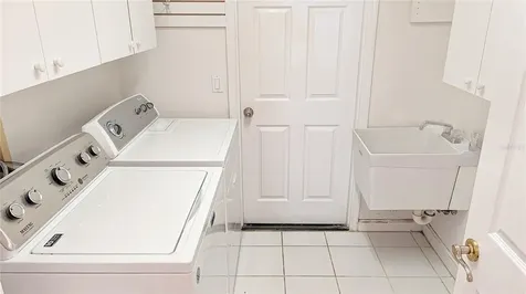 8015 Landgrove Court Orlando FL 32819
