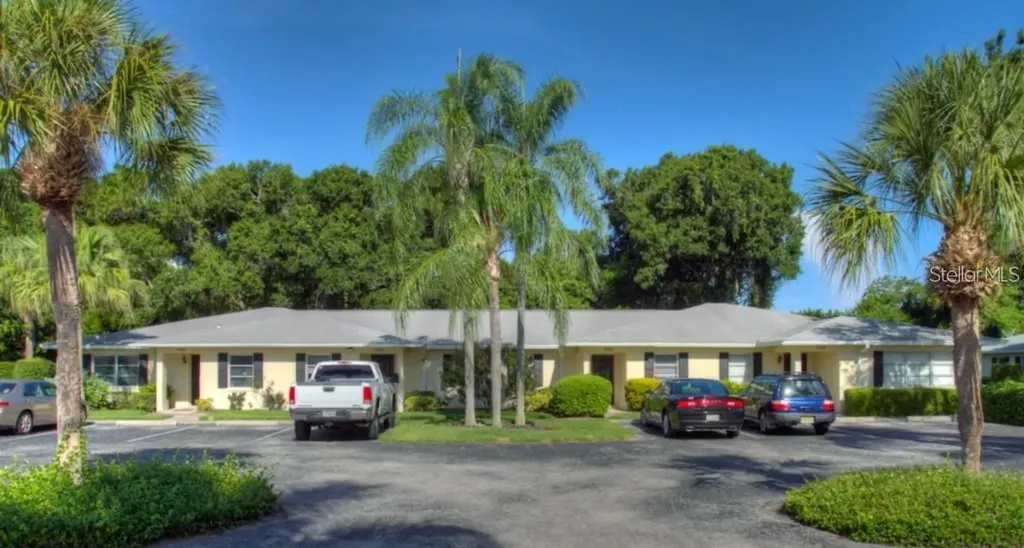 7062 W Country Club Drive N Sarasota FL 34243
