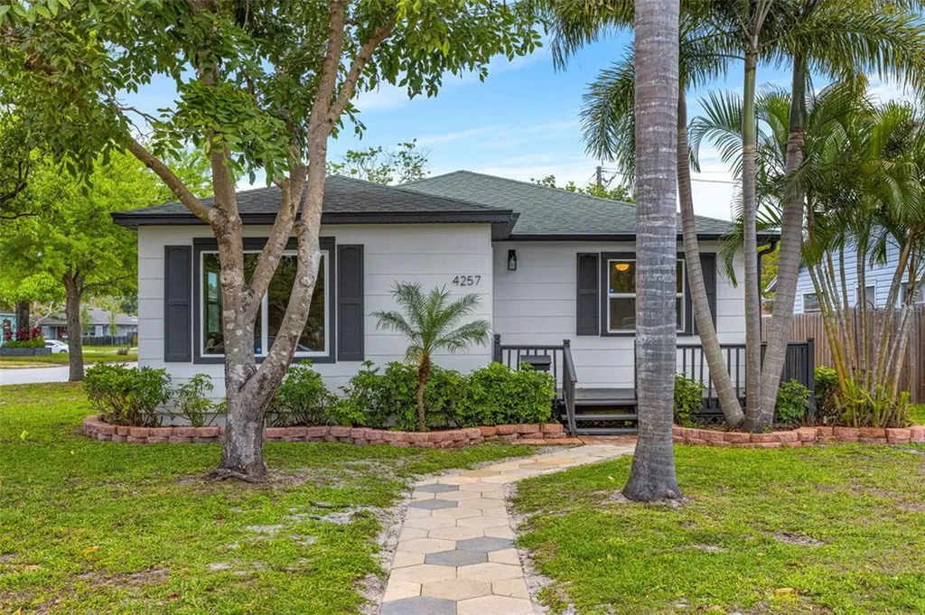 4257 Dartmouth Avenue N St Petersburg FL 33713