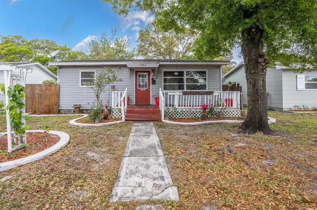 2483 39th Avenue N St Petersburg FL 33714