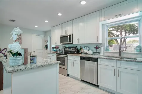 7255 37th Avenue N St Petersburg FL 33710
