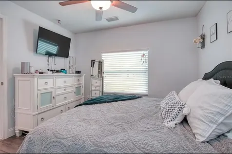 7255 37th Avenue N St Petersburg FL 33710