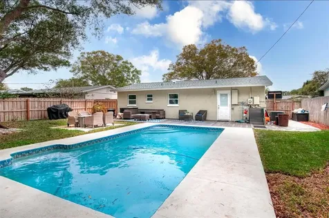 7255 37th Avenue N St Petersburg FL 33710