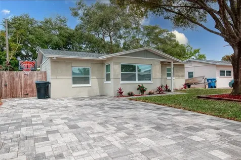 7255 37th Avenue N St Petersburg FL 33710