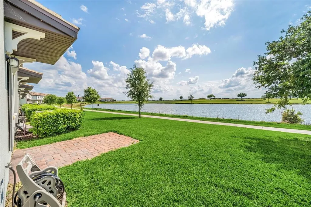 1290 Royal St George Boulevard Davenport FL 33896