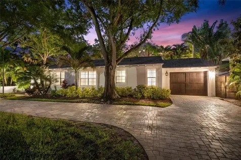 459 W Davis Boulevard Tampa FL 33606