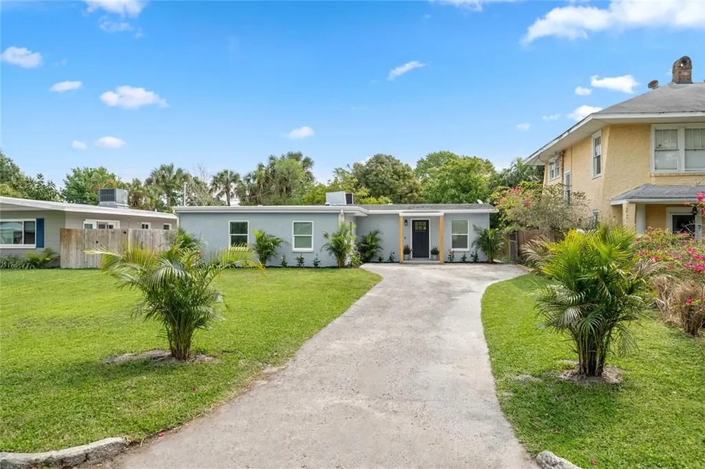 3927 Huntington Street NE St Petersburg FL 33703