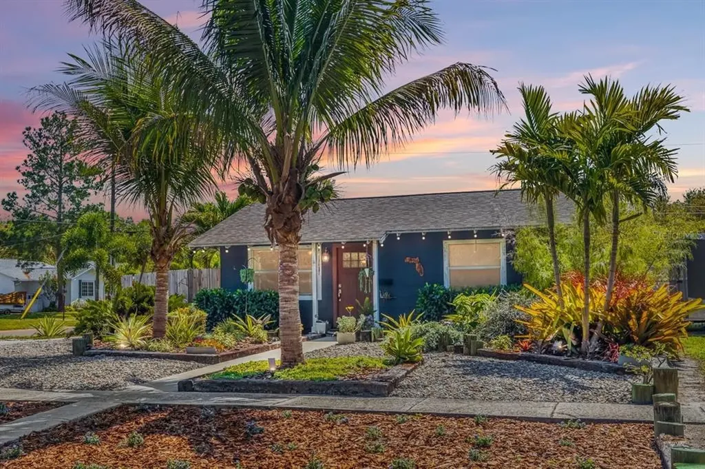 800 53rd Terrace N St Petersburg FL 33703