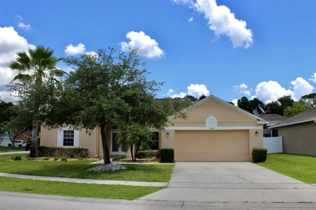 1634 Silk Tree Circle Sanford FL 32773