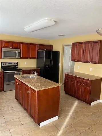 427 Barlyn Avenue Haines City FL 33844