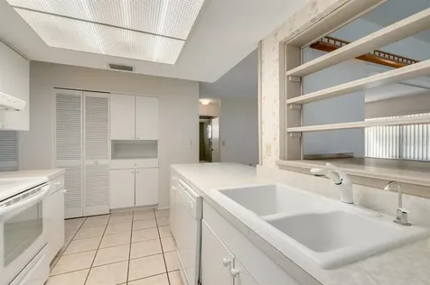 8014 Los Alamos Drive Port Richey FL 34668