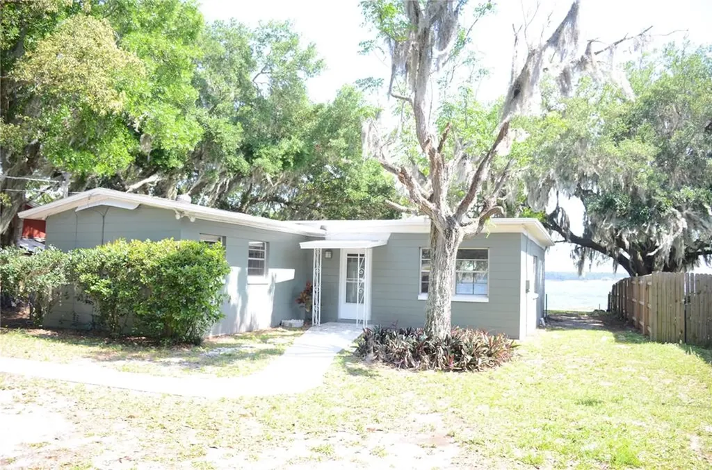 2024 Spirit Lake Road Winter Haven FL 33880